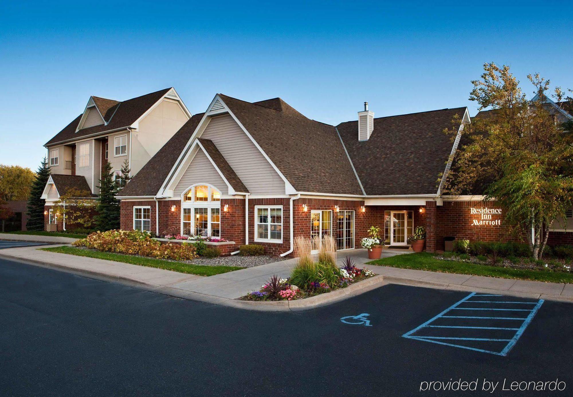 Residence Inn Minneapolis St. Paul/Roseville Exterior foto